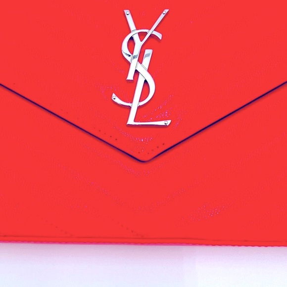 EUC YSL Cassandre neon fuchsia patent leather clutch on a chain. - Picture 4 of 11